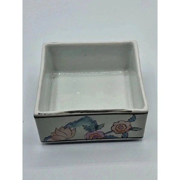 Vintage Hand Painted Trinket Box  WBI 1970s - Picture 9 of 11